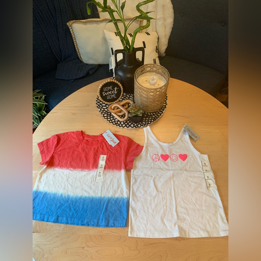 Set of 2 Cat & Jack girls tops size Med/8